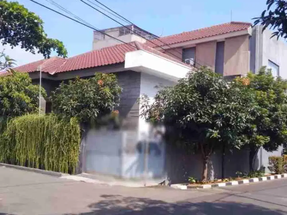 dijual murah rumah di turangga Bandung luas382/500 hrg 5,5m