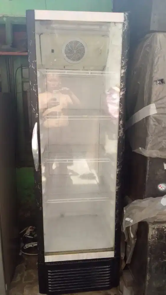 Showcase/Kulkas Polytron Jumbo GRATIS ANTAR Nego