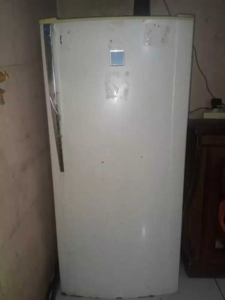 kulkas 1 pintu sharp