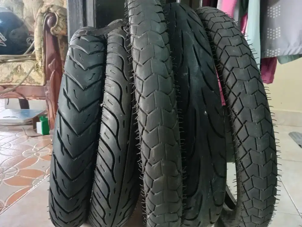 Dijual ban copotan kondisi 95%