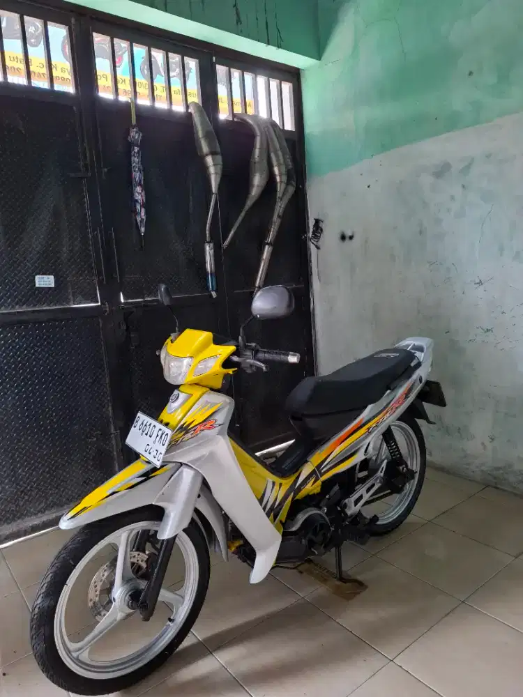 Yamaha fizr thn 1994