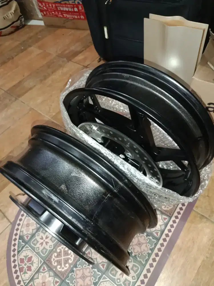 Velg Racing Ori YMH XMAX Bawaan Pabrik Komplit