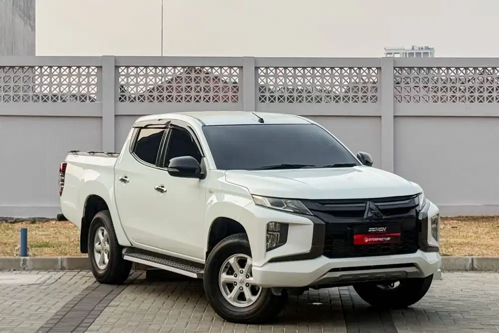 Mitsubishi Triton 2.4L DC Double Cabin GLS 4X4 MT Manual 2021 Putih