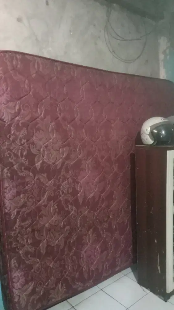 1 buah kasur springbed ukuran gede no 1,merk elite
