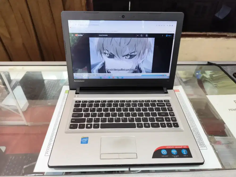 Laptop Lenovo Ideapad 300