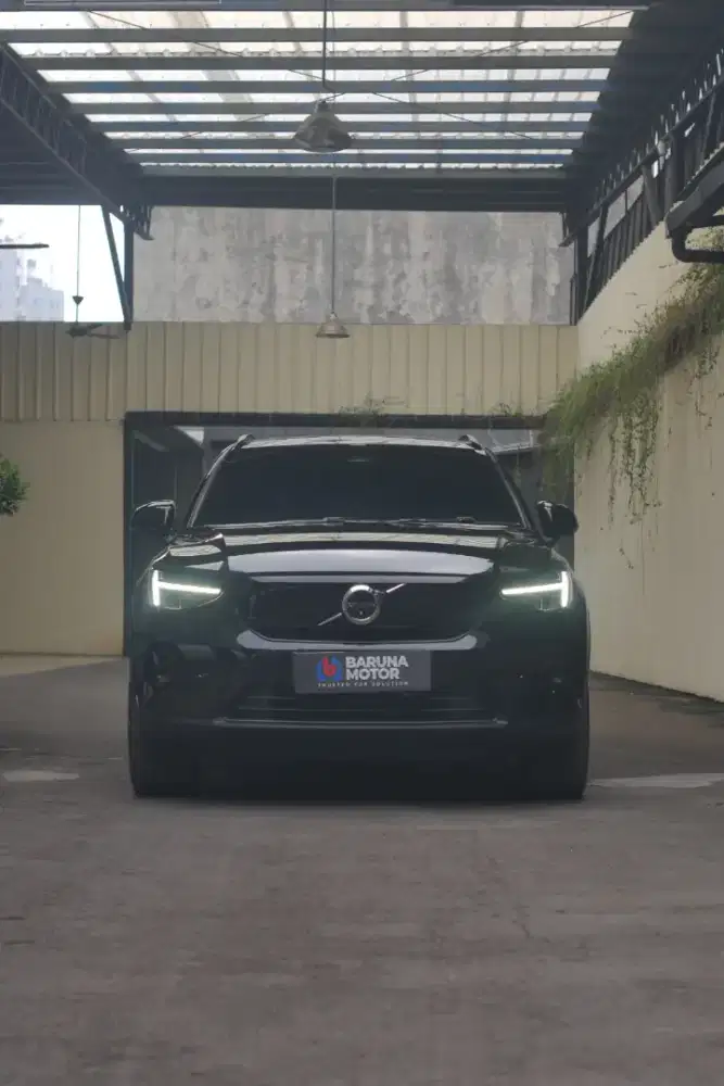 VOLVO XC40 T5 RECHARGE  PURE ELECTRIC 2023
