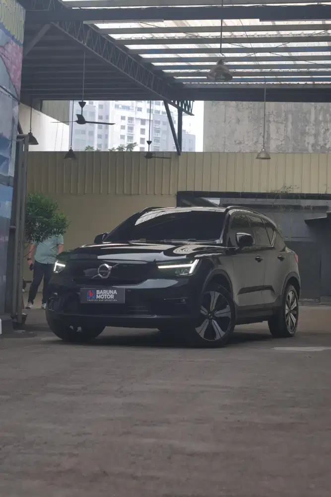 VOLVO XC40 T5 RECHARGE  PURE ELECTRIC 2023