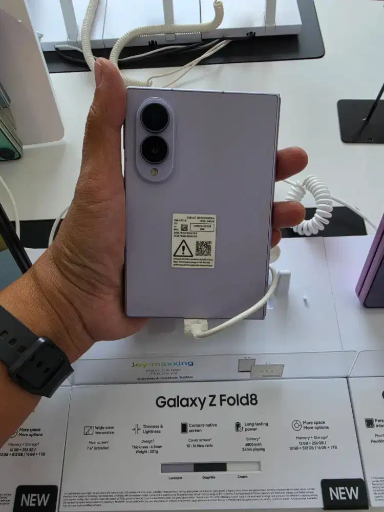 Samsung Z Fold 8