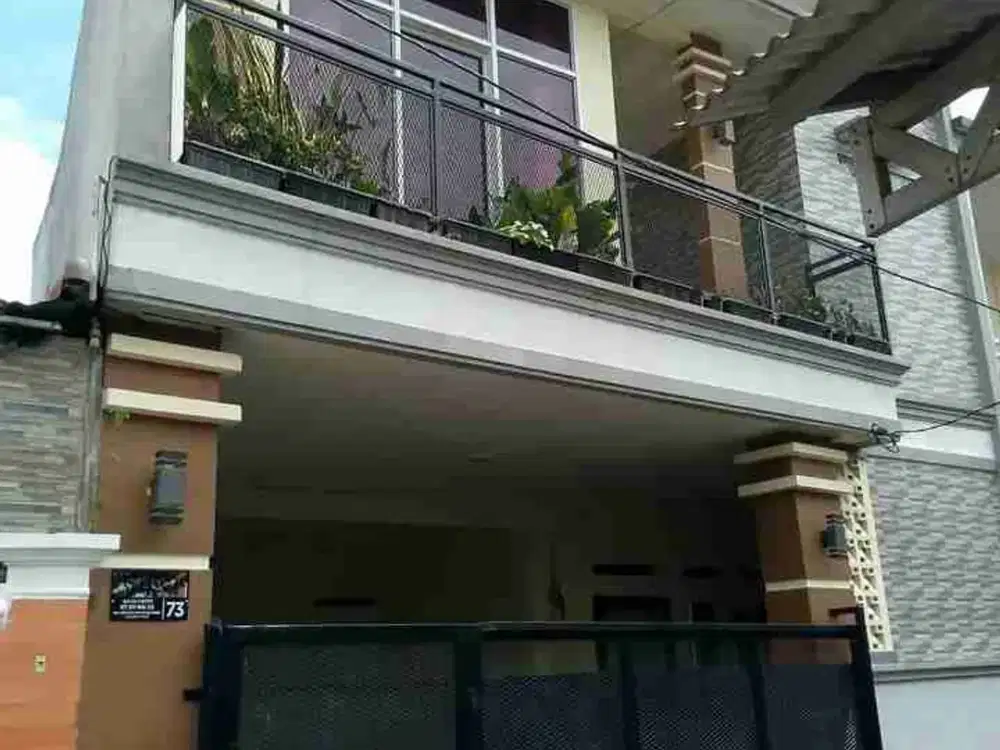 Rumah Umum bkn dlm komplek Hrg nego smp jadi di pekayon pasar rebo Jaktim