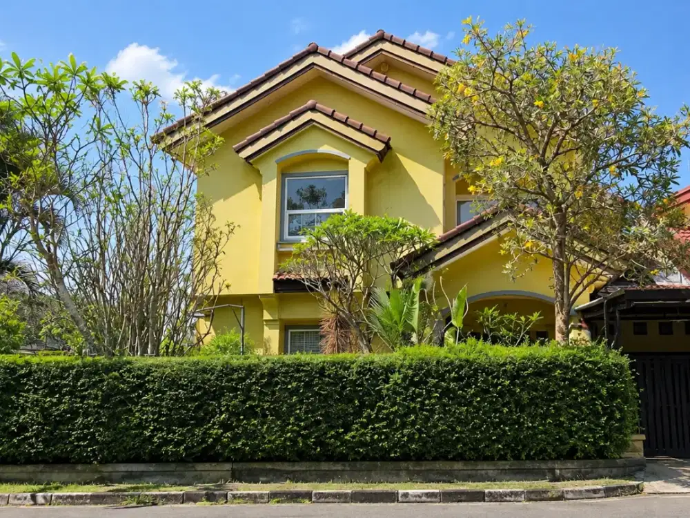 Rumah Lama Terawat di Tubagus Ismail dekat Dago dan Cigadung Kota Bandung