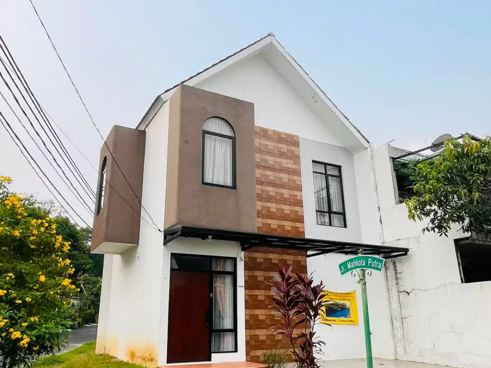 RUMAH IMPIAN DI SENTUL CITY! FULL FURNISHED, POSISI HOOK DENGAN KOLAM RENANG PERIBADI