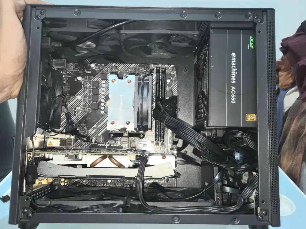 PAKET RYZEN 5 5500 + MOBO A520M + GTX 1660 SUPER + RAM 16GB DDR4