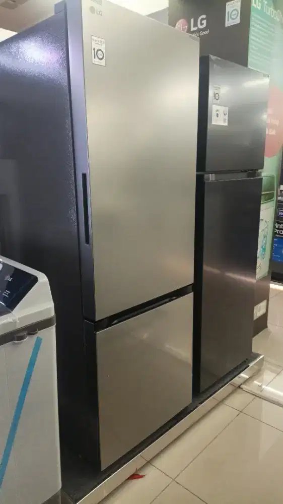 Kredit kulkas LG button freezer