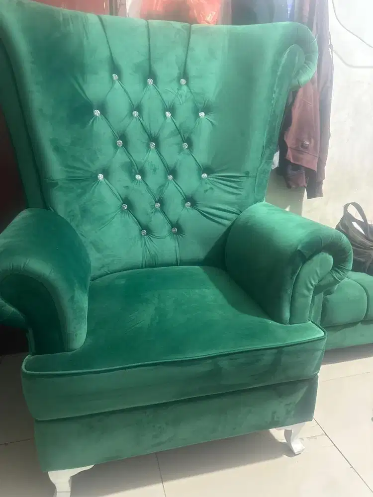 Di jual sofa bekas sprti baru krn jarang d pakai