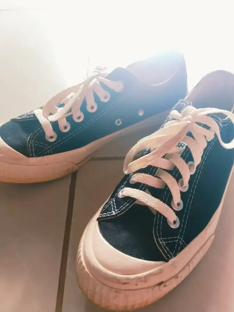 Sepatu warrior size 39