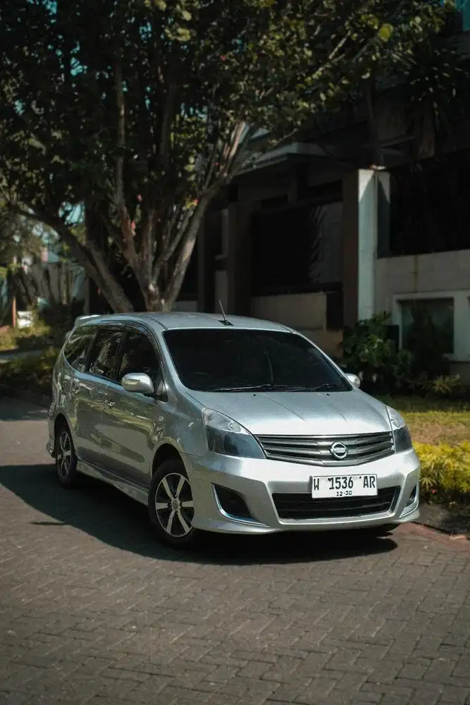 GRAND LIVINA HWS 2012 MATIC