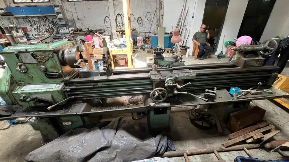 Mesin bubut sofia
