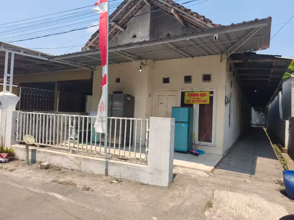 Di jual rumah kost aktif lokasi dekat aura syifa dan gudang garam