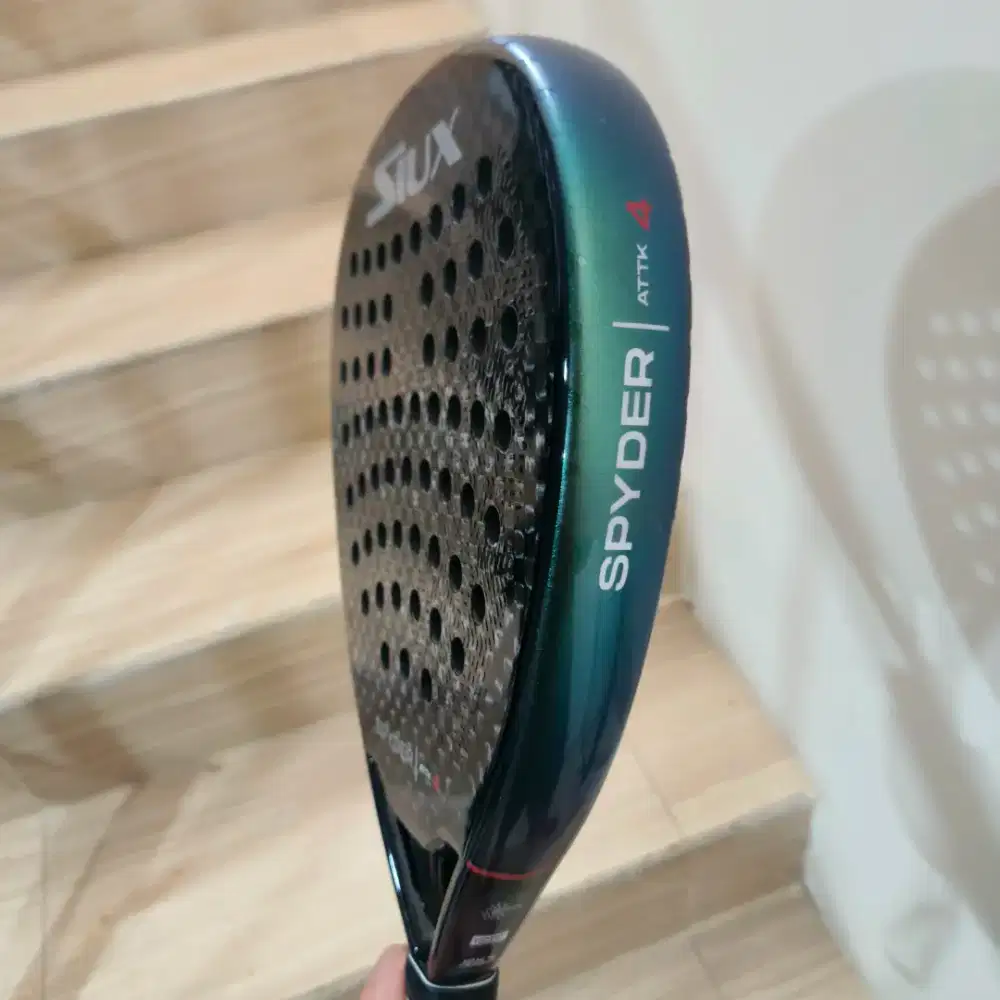 Raket Padel Siux Attk 4