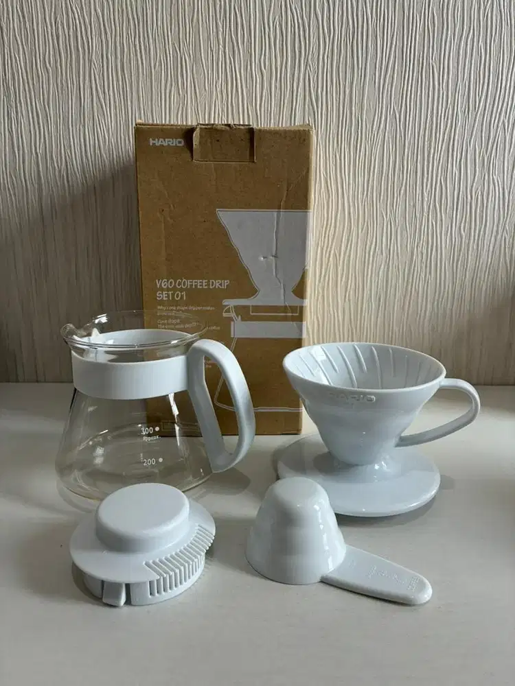 HARIO V60 COFFEE DRIP SET 01
