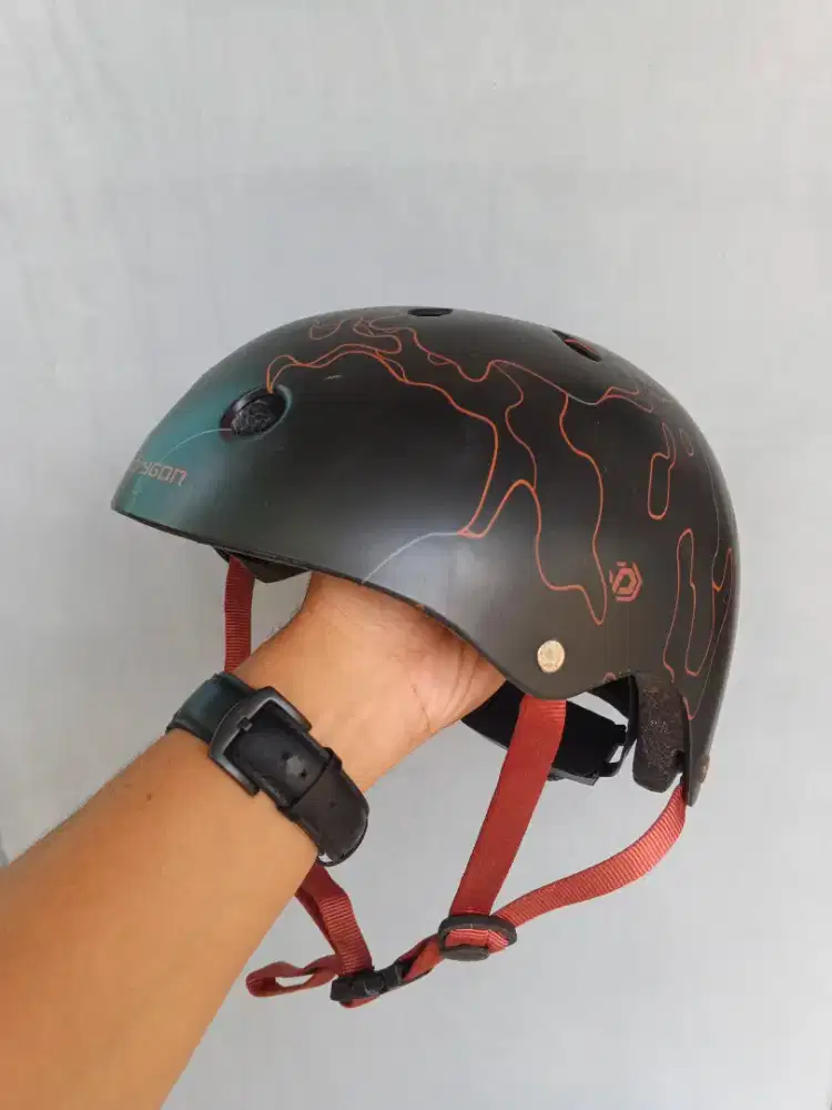 Helm sepeda merk polygon hoppe ukuran M second