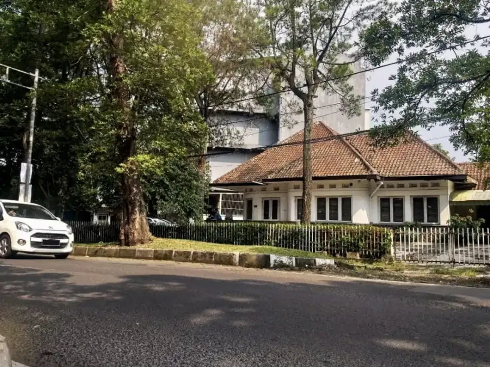 dijual rumah heritage di cipaganti jarang ada di pusat kota bandung kawasan strategis