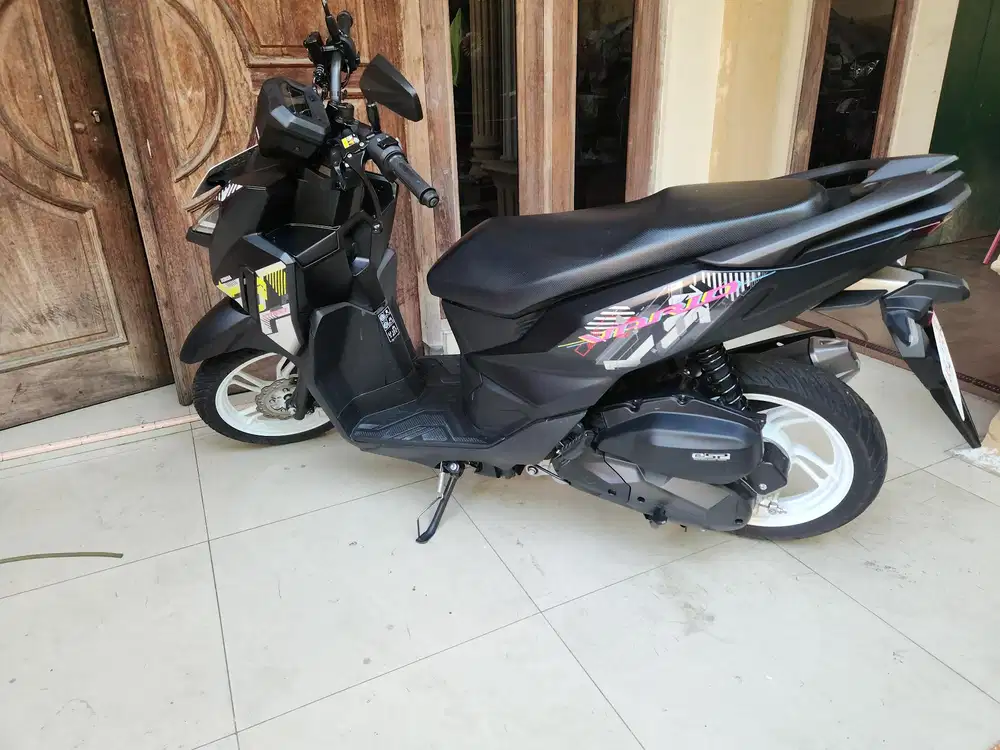 Vario 125 street hitam putih low km gbm