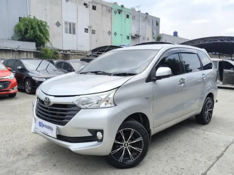 Garansi 1 Th - Toyota Avanza 1.3 E Bensin AT 2018 Silver