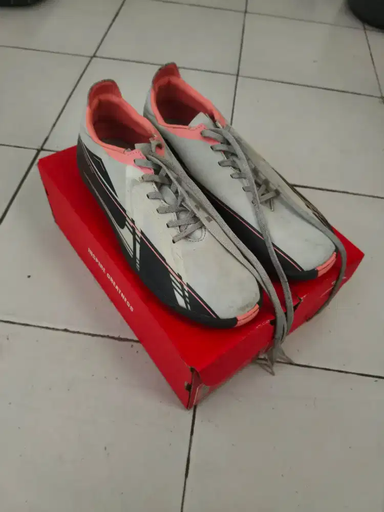 Original Specs Sepatu Futsal / MinSoc Viper RX IN Glacier Gray size 42