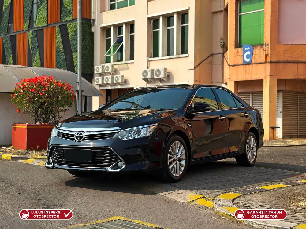 DP 24jt Camry V AT matic 2017 new toyota 2.5 hitam bs TT