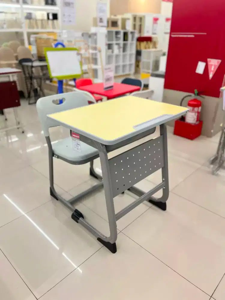 Meja sekolah set
