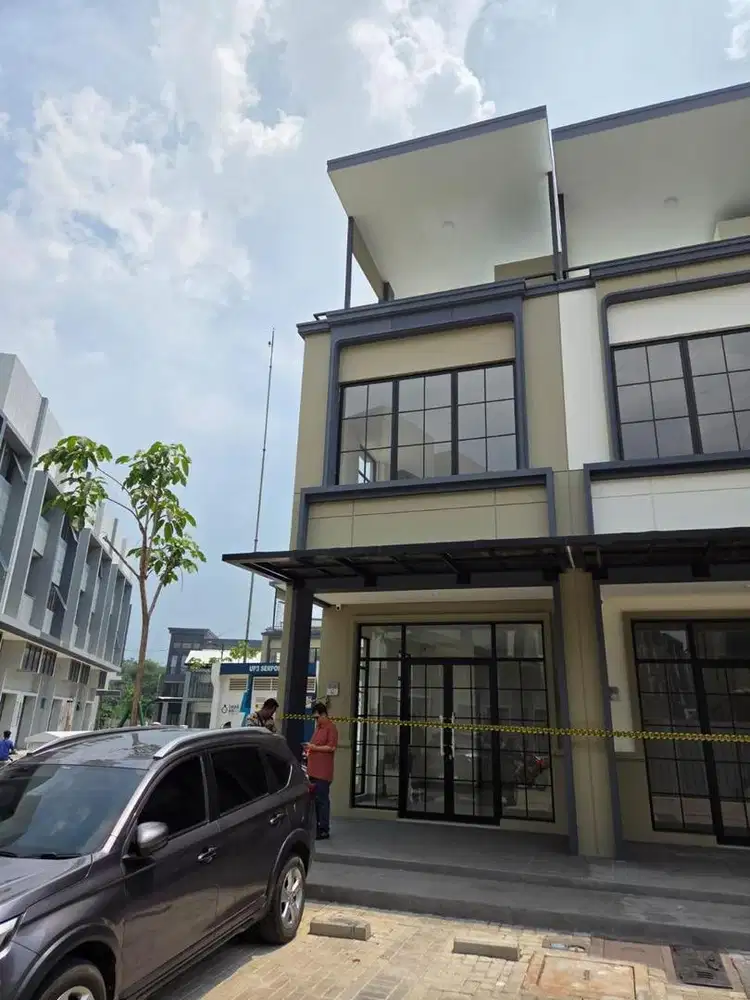 Ruko baru siap pakai, hadap jalan raya - free IPL s.d Dec 2026