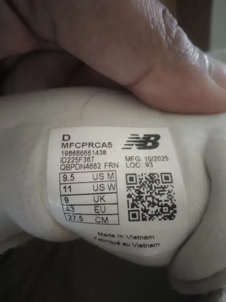 Sepatu running NB euro size 43