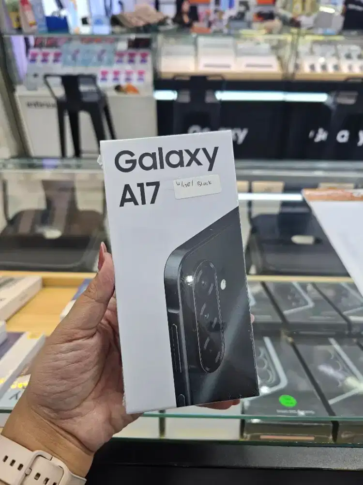 SAMSUNG GALAXY A17 LTE 4+4/128GB BARU SEGEL BOX GARANSI RESMI