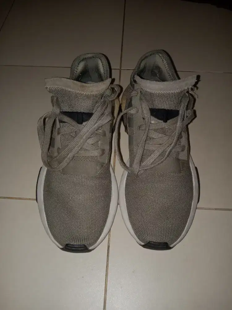 Sepatu Adidas POD S 31 mulus 97% bagus cod jakarta