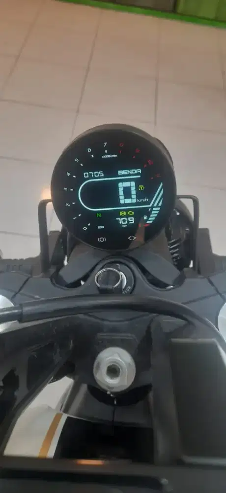 Dijual cepat motor keeway bekas rasa baru