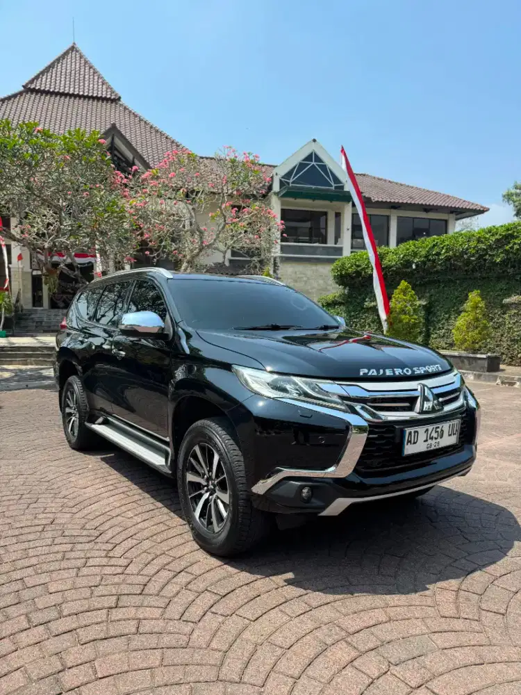 PAJERO SPORT DAKAR 4x2 AT SUNROOF