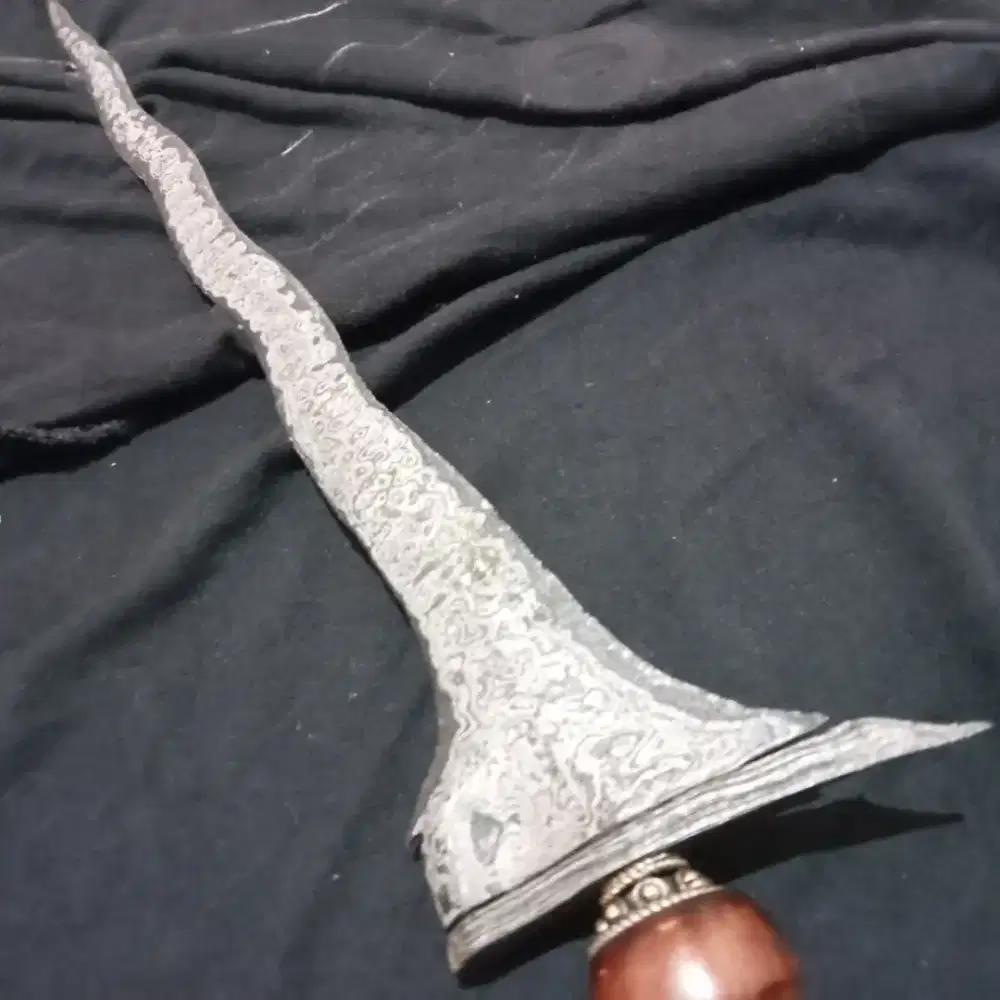 Keris tua istimewa