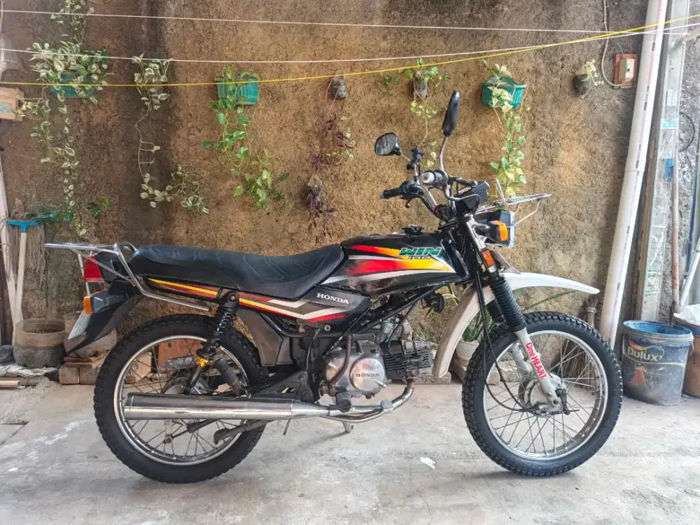 Honda Win 100 tahun 2004