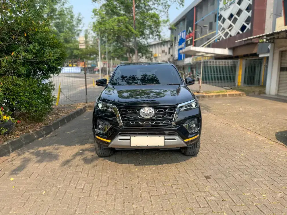 TOYOTA FORTUNER VRZ 2.8 4X2 at DSL 2023 Hitam
