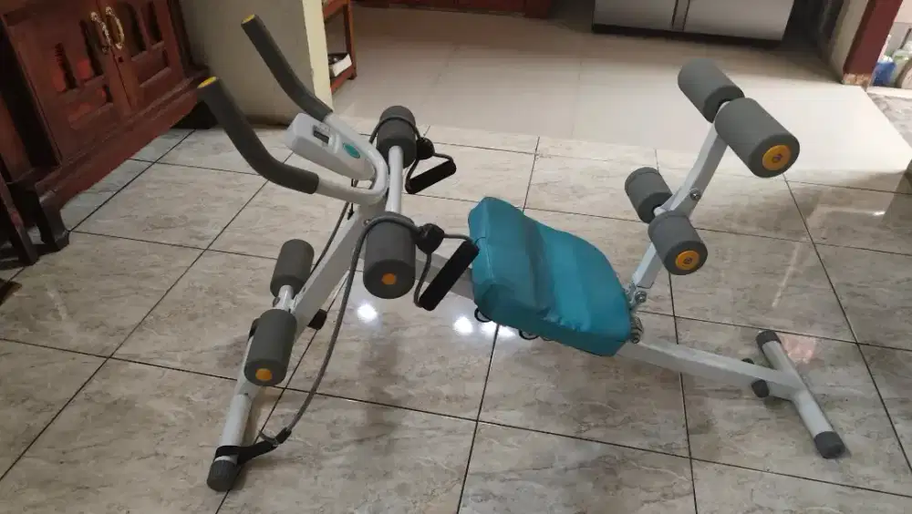 Dijual alat fitnes pelangsing perut masih bagus
