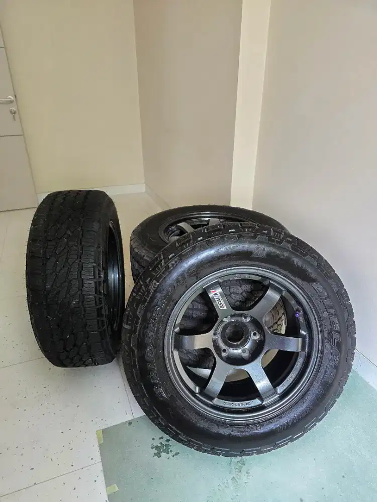 Velg SSW PAJERO + BRIDGESTONE AT002