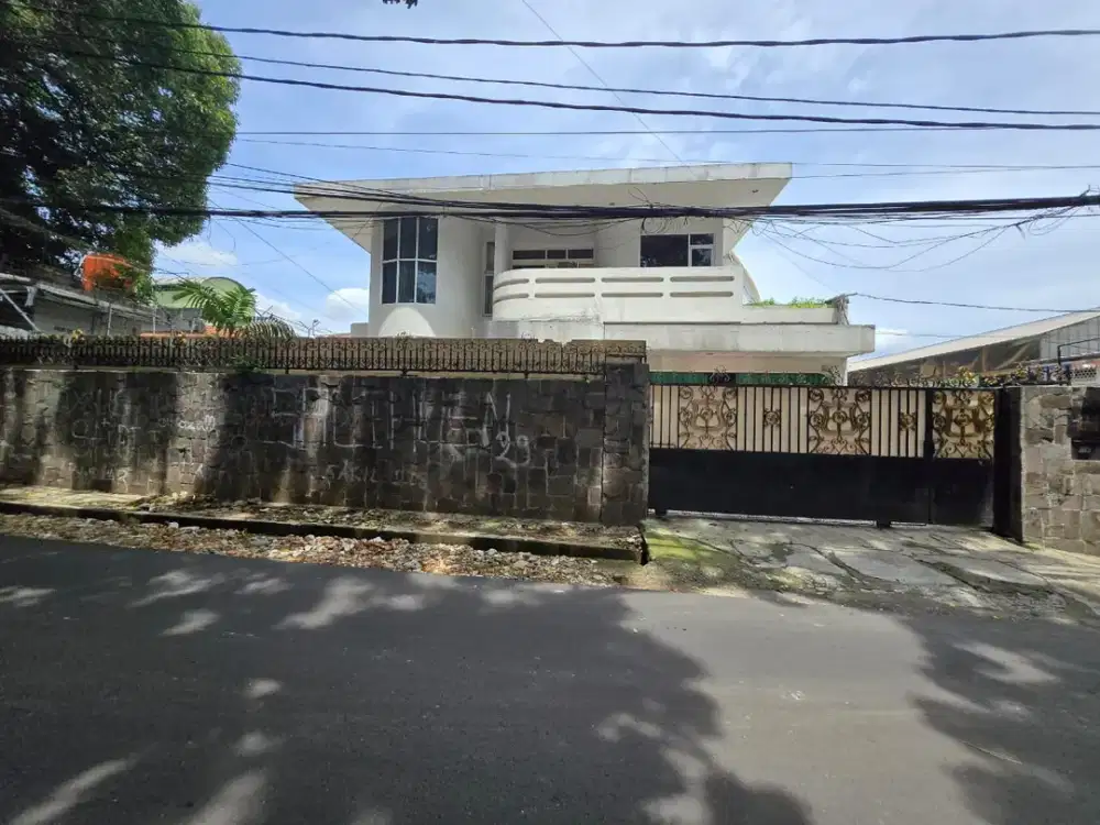 Dijual Gudang Perumahan Kebayoran Lama di Jakarta Selatan