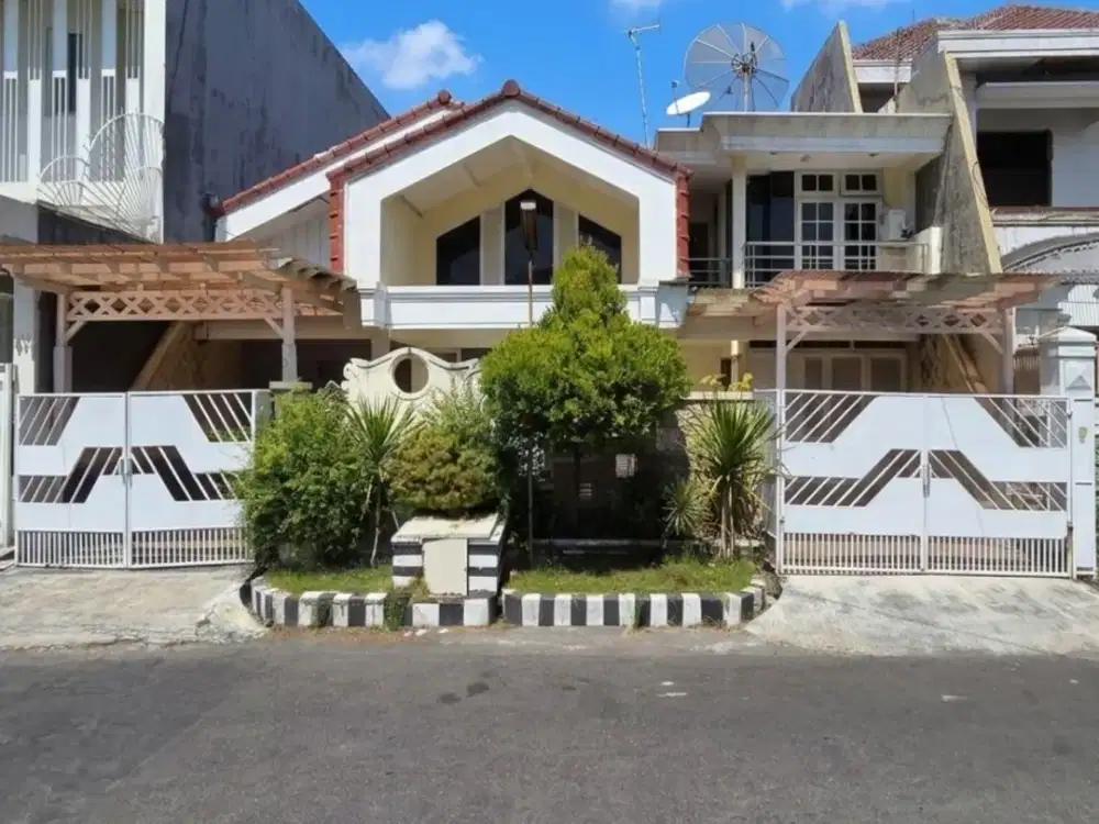 Rumah Wisma Permai  STRATEGIS ROW 3 MOBIL