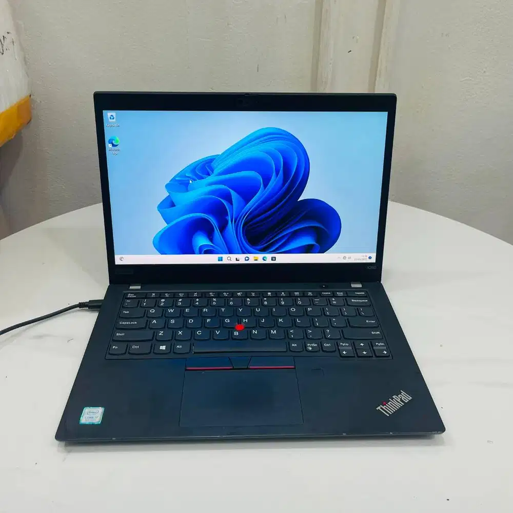 Laptop LENOVO THINKPAD X390 Core i7-8565U Ram 16GB N-EC
