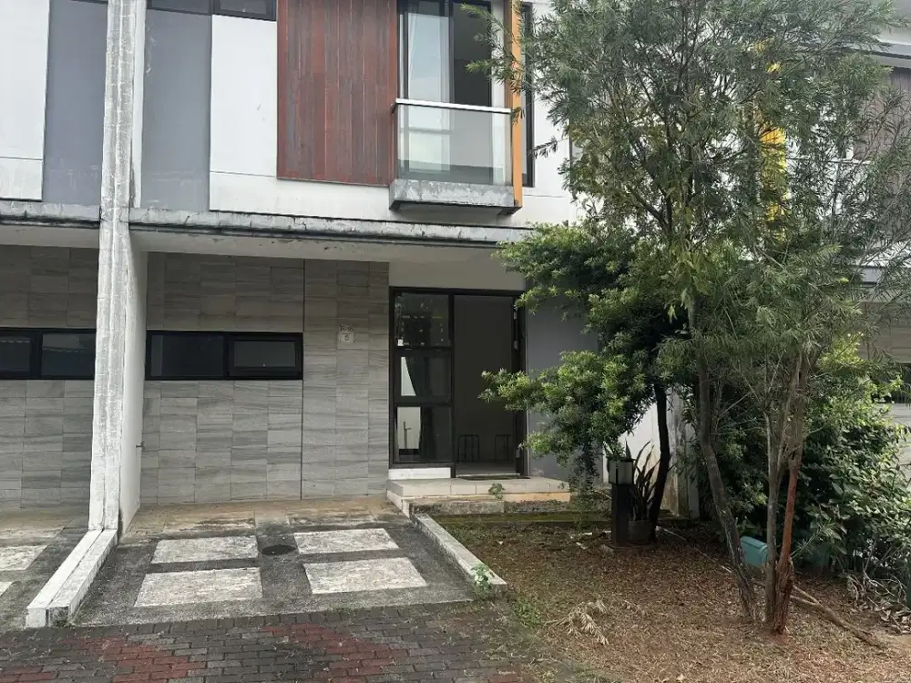 FOR SALE Harga Bagus Rumah 2 lantai @Latinos Buenos Aires