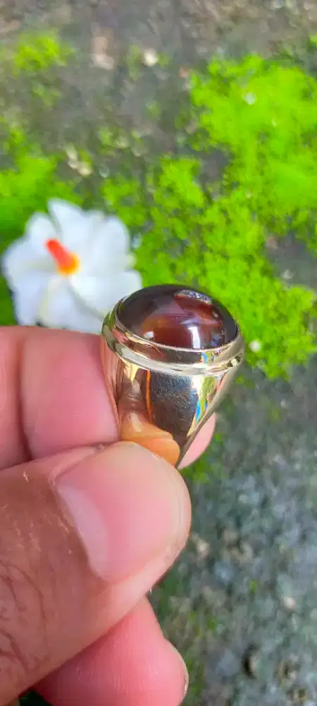 Pembuatan emban cincin liontin bahan koin kuning putih siap