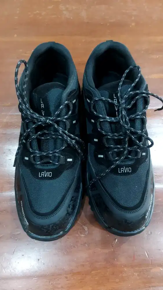 Dijual sepatu safety Lavio