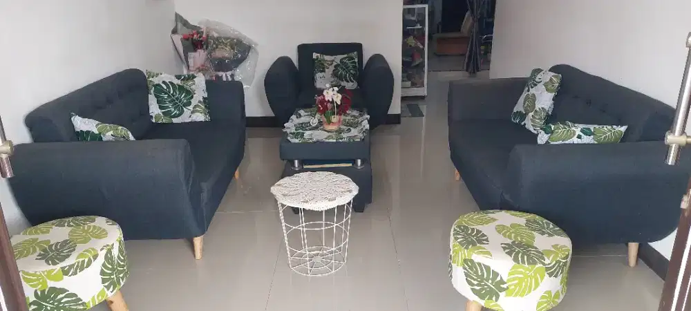 Sofa ruang tamu