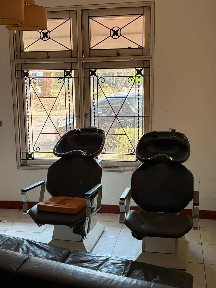 Kursi Keramas Salon